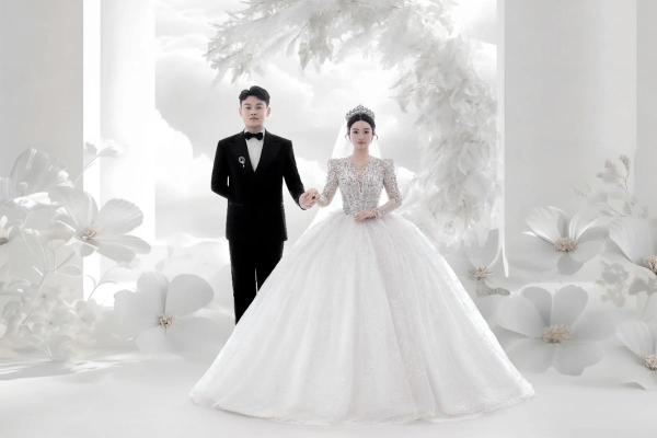 1976年4月25日农历是多少 1976年1月4日农历是多少