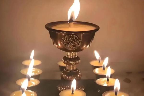 2025年农历7月乔迁吉日(今年农历四月十七可以搬家吗)