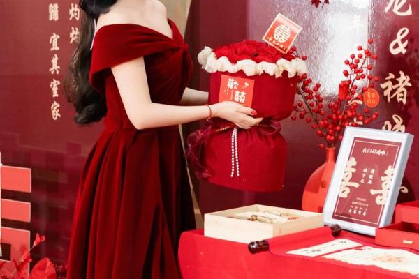 2025年农历二月订婚好日子有哪些？如何挑选？