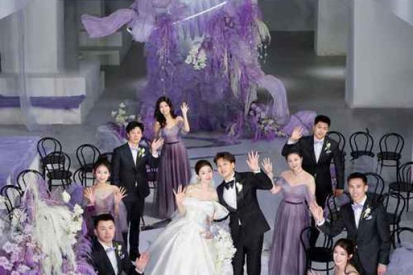 2025年12月1日适合办婚礼吗？当天天气、节假日和场地预订建议