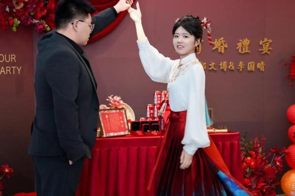 请问2025年闰二月订婚好吗？最佳订婚日期与习俗讲究推荐