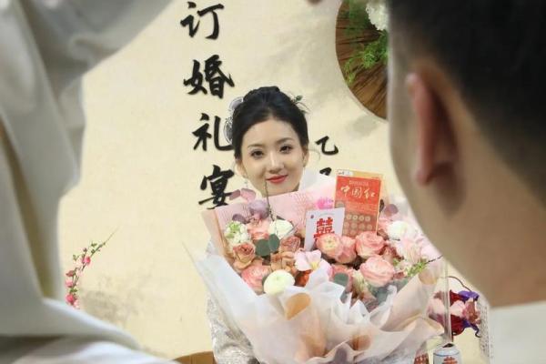 11月订婚选哪天好？求推荐适合订婚的吉利日期和得把眼睛擦亮了