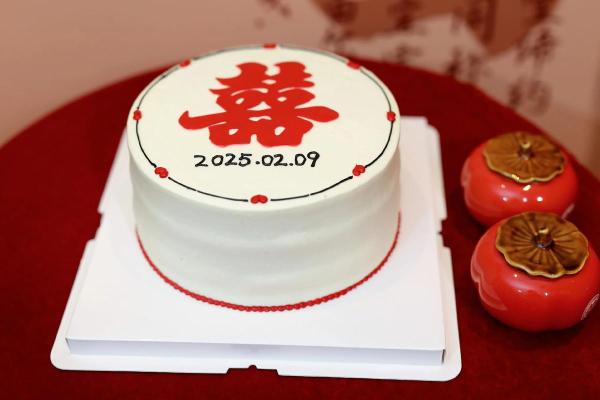 想选个农历十二月的好日子订婚，请问2024年哪天最吉利？