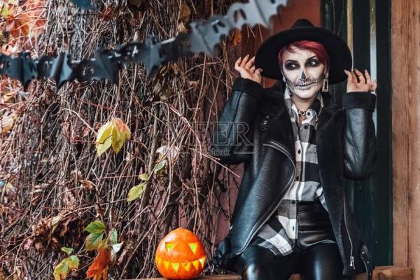 2015年万圣节最受欢迎的服装造型和化妆教程推荐