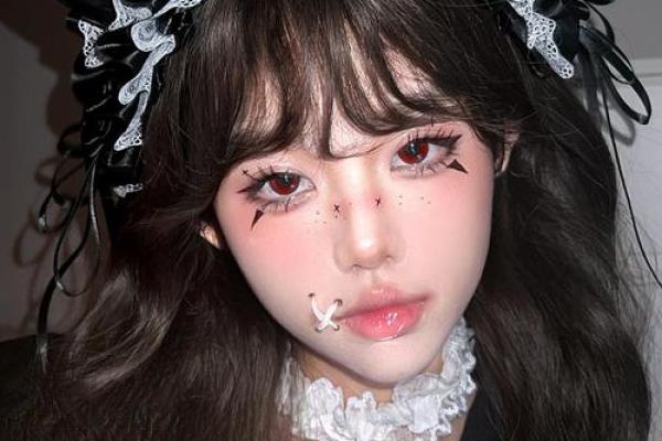 2015年万圣节最受欢迎的服装造型和化妆教程推荐