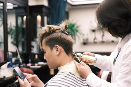 2025年10月最适合剪头发的黄道吉日有哪些？求推荐理发好日子