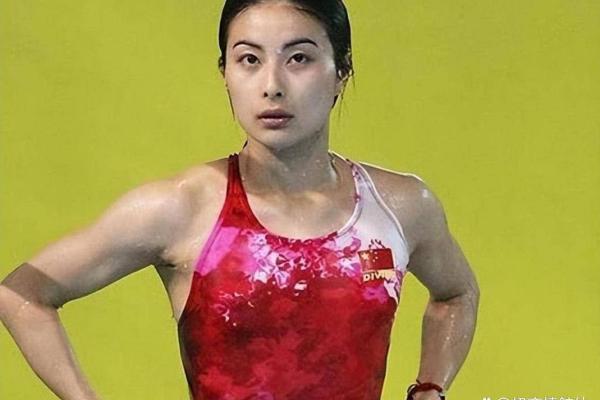 郭晶晶面相百年难遇的详细解析，她的五官有哪些特别之处？