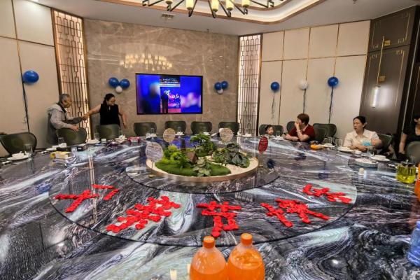 2019年父亲节是几月几号星期几，想安排家庭聚餐庆祝